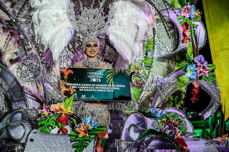  Laura GarciÌa MachiÌn BarragaÌn, segunda dama del Carnaval de Maspalomas/Antonio Alí.